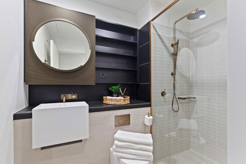 A Chic 2BR Apt Right Next To Melbourne Central - Tourism Search 3