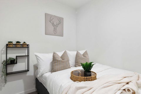 A Chic 2BR Apt Right Next To Melbourne Central - Tourism Search 4