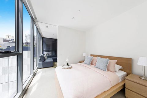 A Chic Apt With A Large Balcony Next To Grand Prix - Tourism Search 0