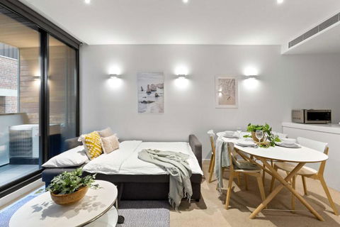 A Chic & Comfy 2BR Apt Near Federation Square - Tourism Search 1
