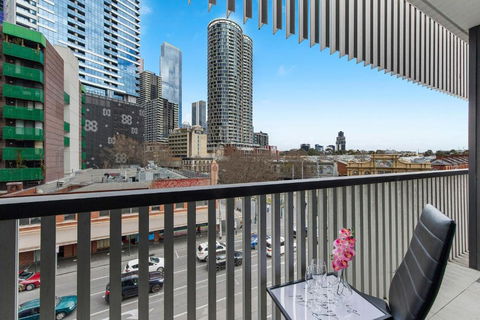 A Chic Studio Only A 4-min Walk To Victoria Market - Tourism Search 4