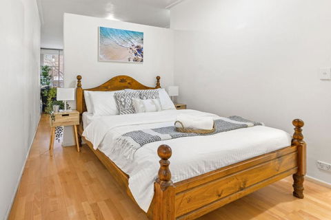 A Chic Studio Right Next To Darling Harbour - Tourism Search 1