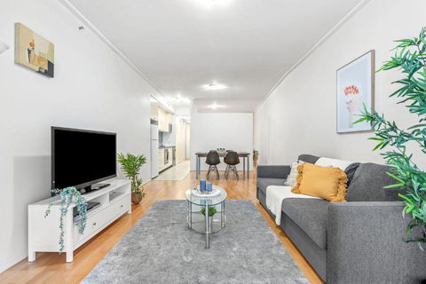 A Chic Studio Right Next To Darling Harbour - Tourism Search 0