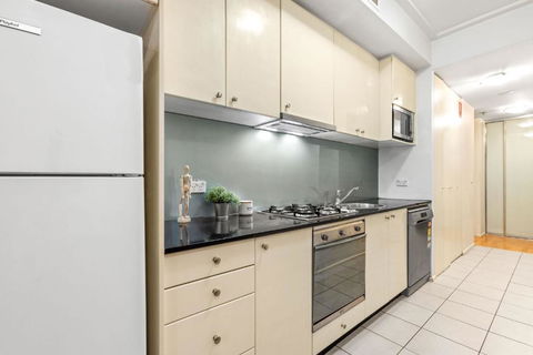 A Chic Studio Right Next To Darling Harbour - Tourism Search 4
