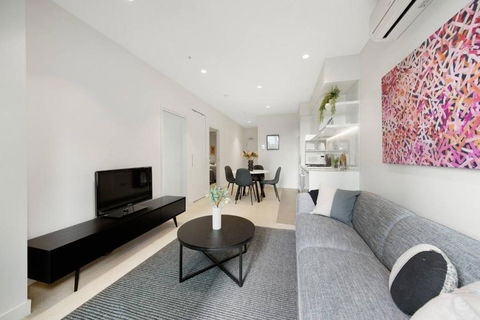A Cosmopolitan Hub In CBD Centre - Tourism Search 2