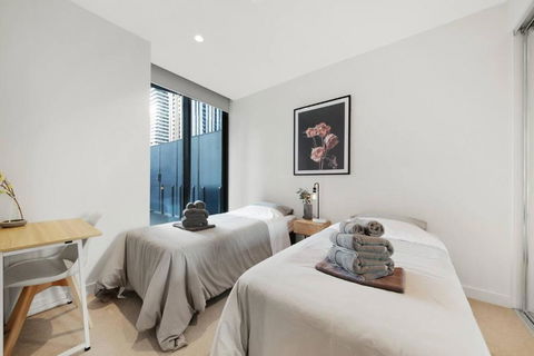 A Cosmopolitan Hub In CBD Centre - Tourism Search 3