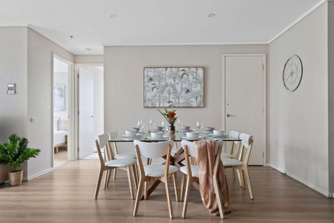 A Cozy 2BR Apt Near Crown Sleeps 6 FREE Parking - Tourism Search 1