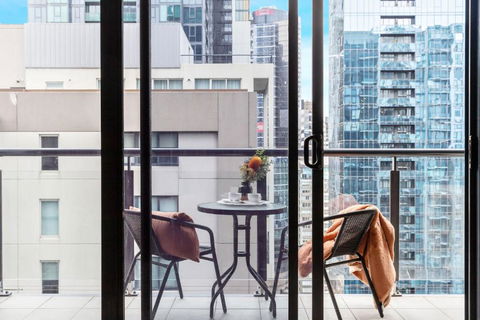 A Cozy 2BR Apt Near Crown Sleeps 6 FREE Parking - Tourism Search 4