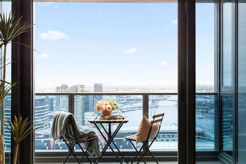 A Cozy 2BR Apt With Harbour Views FREE Parking - Tourism Search 1
