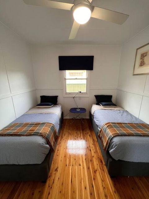 A Delightful Two-bedroom Cottage On Toowoon Bay. - Tourism Search 2