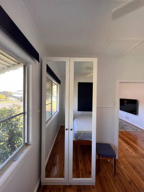 A Delightful Two-bedroom Cottage On Toowoon Bay. - Tourism Search 4