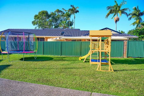 A Kids Dream & Paradise For Parents - Tourism Search 3