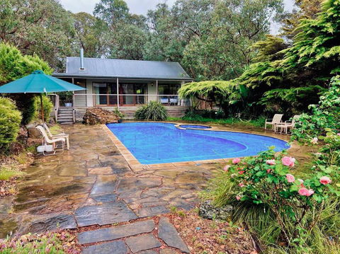 A Lovely Pool House In Forest - Tourism Search 0