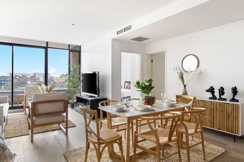 A Lux 2BR Apt Next To Melbourne Uni FREE Parking - Tourism Search 0