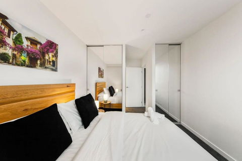 A Lux 2BR Apt With Panoramic Views, FREE Parking - Tourism Search 1