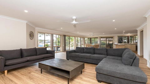 A Mariners Cove Yamba - Tourism Search 3