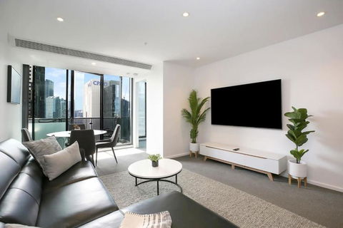 A Modern 2BR Apt With City Views FREE Parking - Tourism Search 0