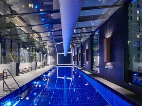 A Modern 2BR Apt With City Views FREE Parking - Tourism Search 3