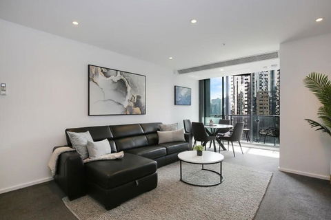 A Modern 2BR Apt With City Views FREE Parking - Tourism Search 4