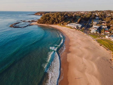 A Reef Intermission - A Coast Break At Mollymook - Tourism Search 0