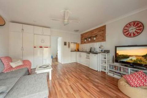 A Reef Intermission - A Coast Break At Mollymook - Tourism Search 2