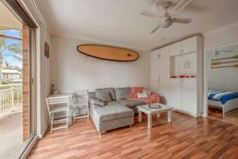 A Reef Intermission - A Coast Break At Mollymook - Tourism Search 3