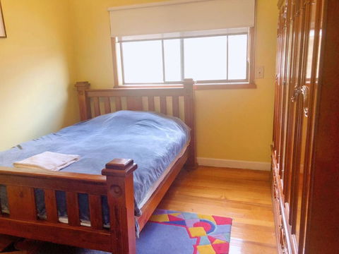 A Single Room Near The Railway Station - Tourism Search 2
