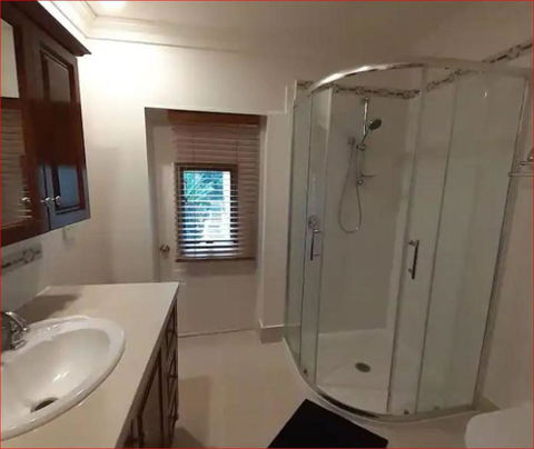 A Spacious Holiday Suite - Tourism Search 2