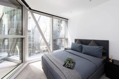 A Spacious & Lux Apt For 5 Next To Southern Cross - Tourism Search 0