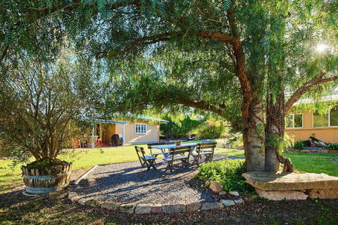 A Stanthorpe Getaway - Tourism Search 1