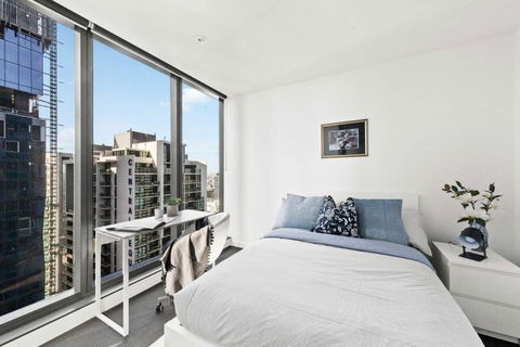 A Stylish 2BR Apt Next To Southern Cross With City Views - Tourism Search 0