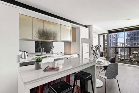 A Stylish 2BR Apt Next To Southern Cross With City Views - Tourism Search 2