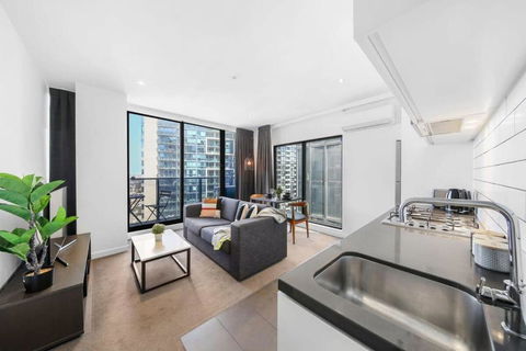 A Stylish 2BR Apt With City Views In Southbank - Tourism Search 1