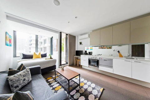 A Stylish CBD Studio Right Next To Southern Cross - Tourism Search 4