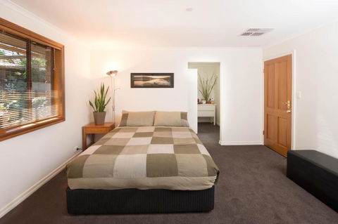 A Suite Spot In The Hills - Tourism Search 1