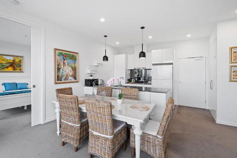 A Taste Of Paradise In Inner City Suburbia - Tourism Search 3