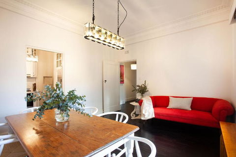 A Touch Of Pink, Bellevue Hill IH - Tourism Search 4