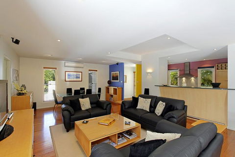 A Perfect Stay - Abode At Byron - Tourism Search 3