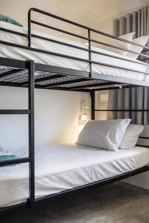 Abode Mooloolaba, Backpackers & Motel Rooms - Tourism Search 1