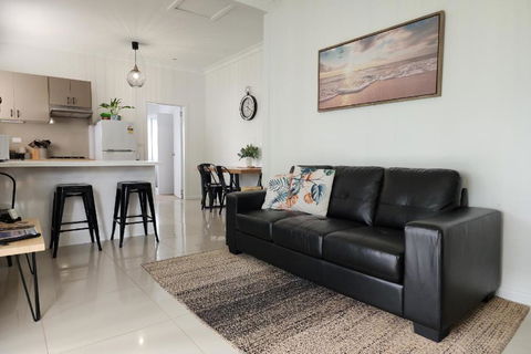 Abode On Market In The Heart Of Woolgoolga - Tourism Search 0