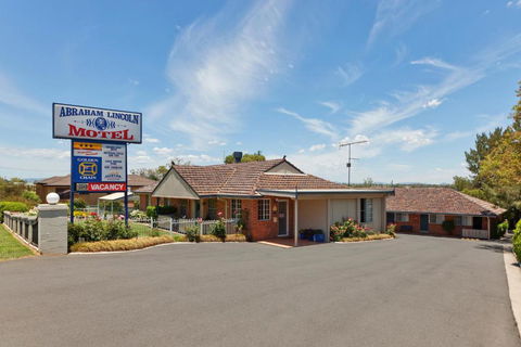Abraham Lincoln Motel - Tourism Search 0
