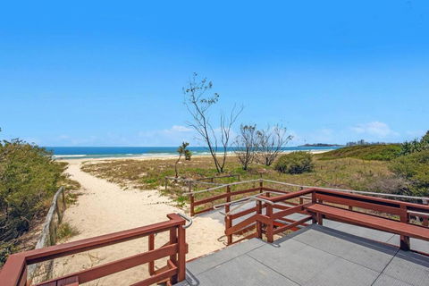 Absolute Beachfront Apartment! - Tourism Search 1