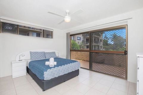 Absolute Beachfront Apartment! - Tourism Search 4