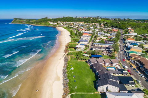 Absolute Beachfront Apartment 9T - Tourism Search 1