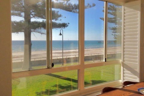 Absolute Beachfront Apartment, Amazing Sunsets - Tourism Search 0
