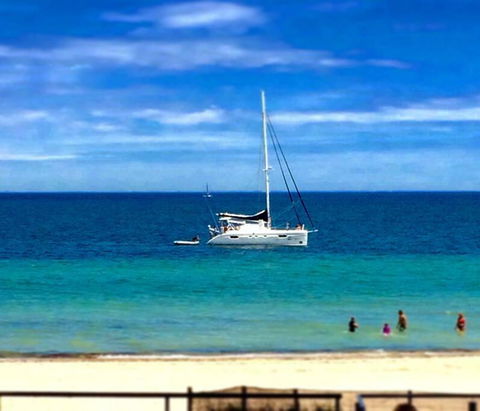 Absolute Beachfront Apartment, Amazing Sunsets - Tourism Search 3