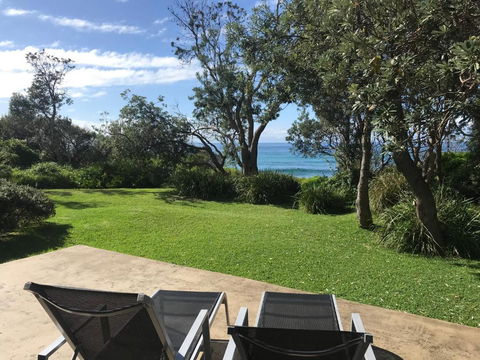 Absolute Beachfront Mollymook - Tourism Search 2