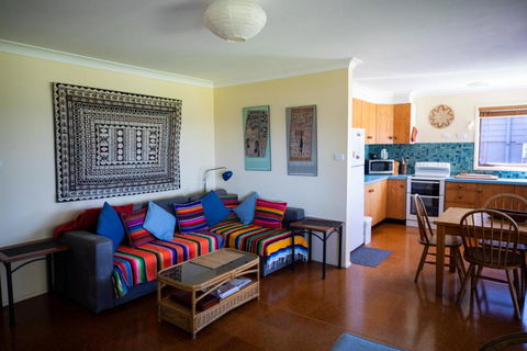 Absolute Beachfront Mollymook - Tourism Search 1