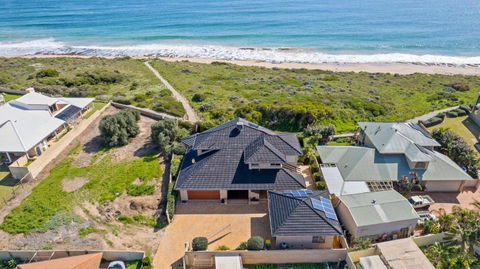 Absolute Oceanfront - Sunsets - Tourism Search 0
