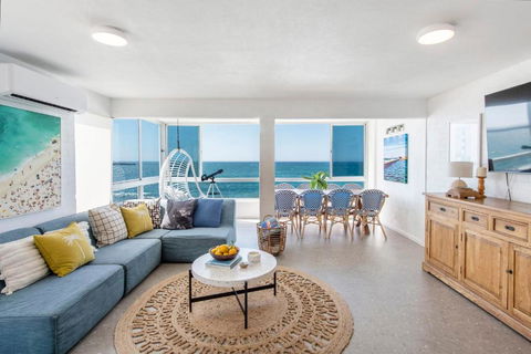 Absolute Oceanfront Yamba - Oceanstays - Tourism Search 2